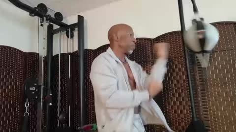 Snapshot of funny_bone chatting on 03-07-25, 08:55 Funny Bone online show from 03-07-25, 08:55