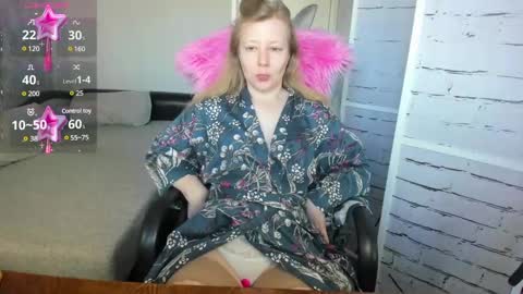 funny_bunny4 online show from 02-23-25, 12:48
