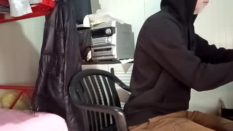Italian men online show from 05-10-26, 06:40