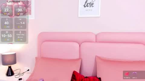 Snapshot of funny_samy chatting on 10-18-25, 01:01 Samantha online show from 10-18-25, 01:01