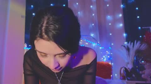 Tiffany online show from 02-19-25, 04:12