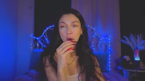 Tiffany online show from 09-27-25, 01:43