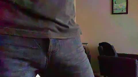 Snapshot of funslimguy chatting on 01-28-25, 03:35 Funslimguy online show from 01-28-25, 03:35