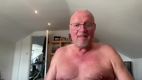 Snapshot of funtime88888 chatting on 04-10-26, 01:49 funtime88888 online show from 04-10-26, 01:49