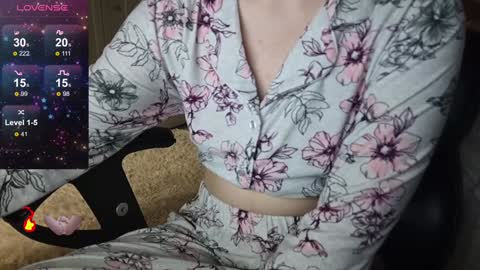 Snapshot of fuxkme_jen chatting on 01-04-25, 09:31 fuxkme_jen online show from 01-04-25, 09:31