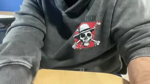 fuzitzu2 online show from 11-19-25, 07:41