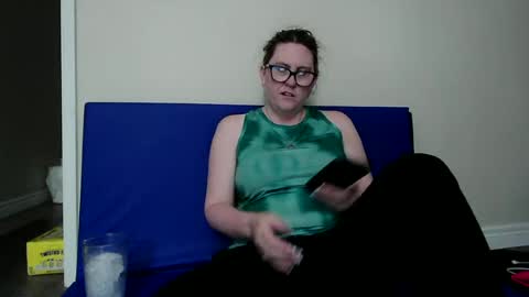 fuzzypeaches87 online show from 06-16-26, 06:10