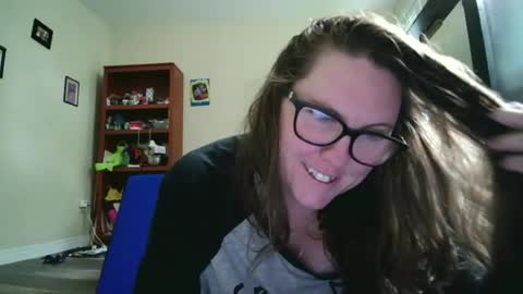 fuzzypeaches87 online show from 06-25-26, 04:55