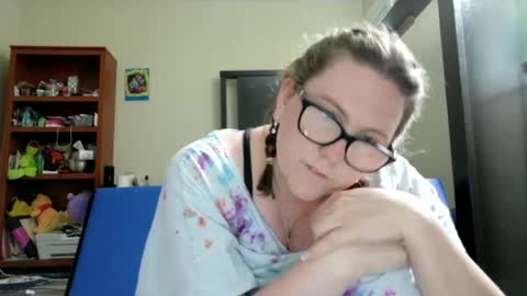 fuzzypeaches87 online show from 06-27-26, 12:04