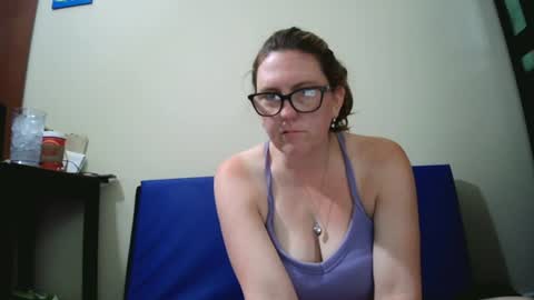fuzzypeaches87 online show from 07-12-26, 04:53