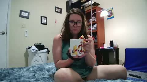 fuzzypeaches87 online show from 07-22-26, 04:21