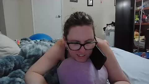 fuzzypeaches87 online show from 07-27-26, 05:20