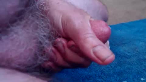 Snapshot of fuzzzman chatting on 12-20-25, 04:52 Mark online show from 12-20-25, 04:52