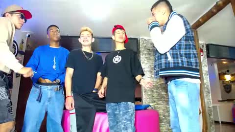 Snapshot of g4mens chatting on 09-23-25, 04:54 G4MENS online show from 09-23-25, 04:54