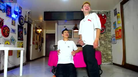 Snapshot of g4mens chatting on 10-20-25, 03:23 G4MENS online show from 10-20-25, 03:23