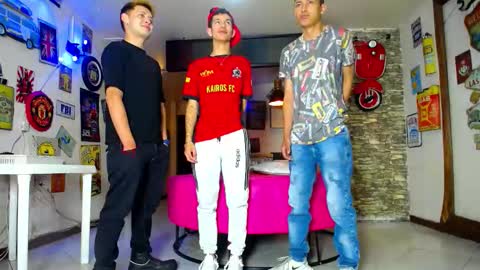 Snapshot of g4mens chatting on 10-26-25, 03:51 G4MENS online show from 10-26-25, 03:51