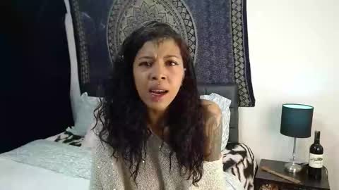 g_bella2025 online show from 02-04-26, 09:53