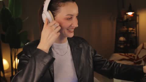 Snapshot of g_ia chatting on 02-01-25, 06:40 G online show from 02-01-25, 06:40