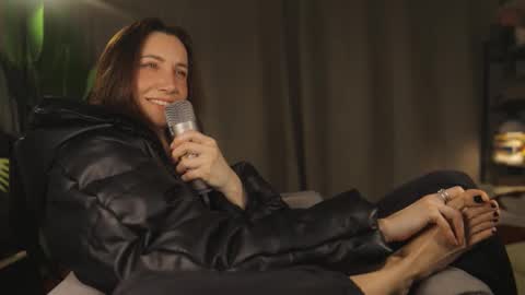 Snapshot of g_ia chatting on 02-14-25, 09:10 G online show from 02-14-25, 09:10