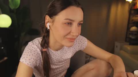 Snapshot of g_ia chatting on 02-25-25, 05:58 G online show from 02-25-25, 05:58