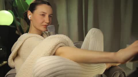 Snapshot of g_ia chatting on 03-03-25, 06:12 G online show from 03-03-25, 06:12