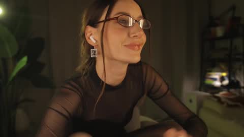 Snapshot of g_ia chatting on 03-05-25, 06:23 G online show from 03-05-25, 06:23