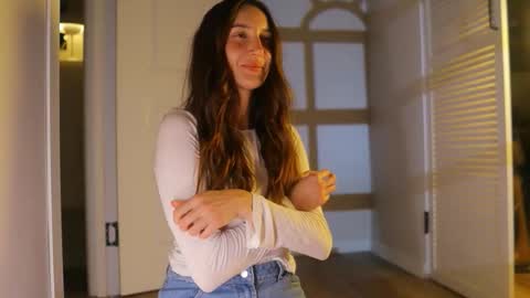 Snapshot of g_ia chatting on 09-30-25, 06:24 G online show from 09-30-25, 06:24