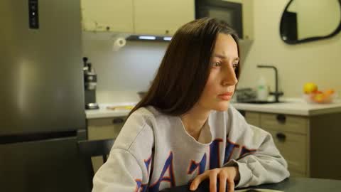 Snapshot of g_ia chatting on 10-24-25, 06:37 G online show from 10-24-25, 06:37