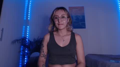 Snapshot of gabb_rioss chatting on 02-25-25, 03:42 Gabriela online show from 02-25-25, 03:42