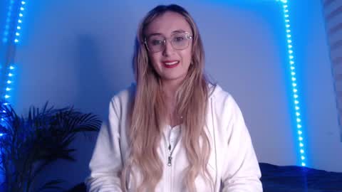 Snapshot of gabb_rioss chatting on 03-07-25, 12:37 Gabriela online show from 03-07-25, 12:37