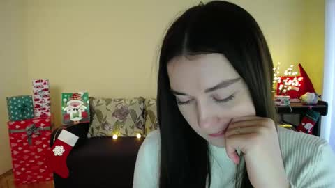 Jaklin online show from 12-19-24, 01:29