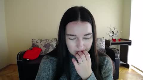 Jaklin online show from 11-18-25, 09:36