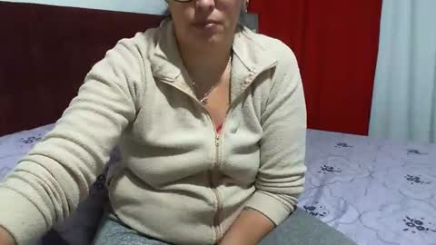 gaby  layla online show from 10-16-25, 06:31