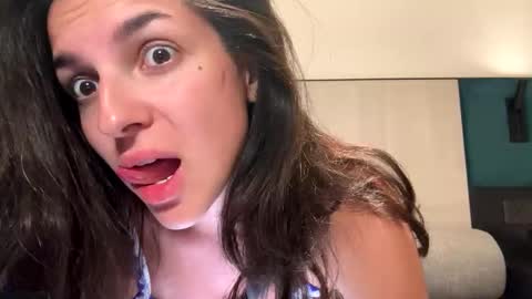 Snapshot of gabri_baby chatting on 11-05-25, 04:07 The next stream in car 1 december 10pm time in France online show from 11-05-25, 04:07