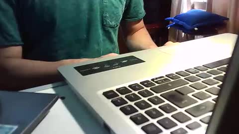 Snapshot of gabriel1839 chatting on 02-11-25, 04:24 javier online show from 02-11-25, 04:24