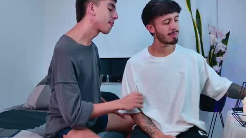 gabriel_and_geronimo online show from 11-21-25, 01:37