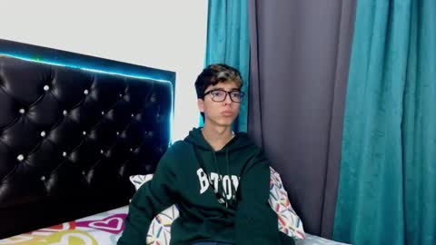 gabriel_x18 online show from 03-02-26, 05:08