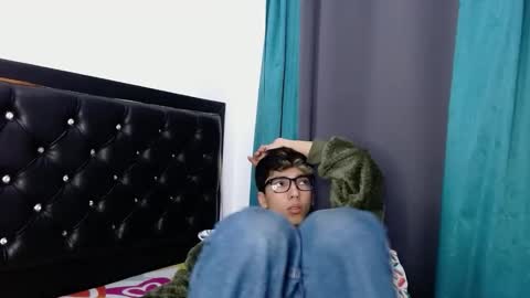 gabriel_x18 online show from 03-03-26, 05:24