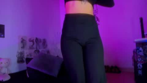 Gabriela online show from 10-20-25, 05:35