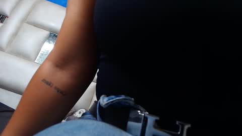 gabriela online show from 10-18-25, 07:14