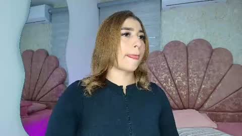 gabriela online show from 06-18-26, 07:18