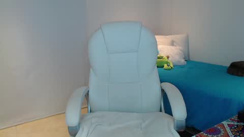 .  online show from 02-06-25, 04:21