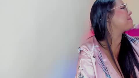 Snapshot of gabrielaa_01 chatting on 12-18-24, 01:34 Gaby Im on vacation see you on November 25 online show from 12-18-24, 01:34