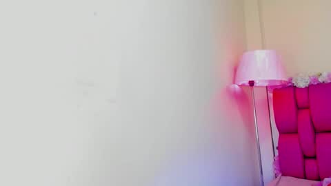 Snapshot of gabrielaa_01 chatting on 12-18-24, 04:39 Gaby Im on vacation see you on November 25 online show from 12-18-24, 04:39