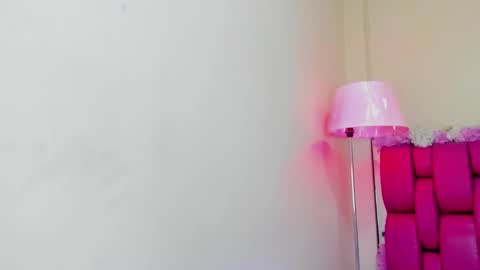 Snapshot of gabrielaa_01 chatting on 02-01-25, 05:58 Gaby Im on vacation see you on November 25 online show from 02-01-25, 05:58