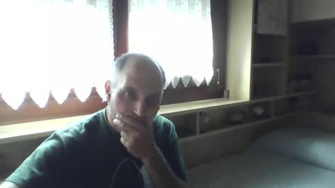 Gabriele online show from 09-24-25, 01:58