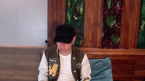 gabriell_ramirez_ online show from 02-01-25, 10:48