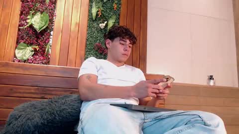 gabriell_ramirez_ online show from 02-22-25, 03:45