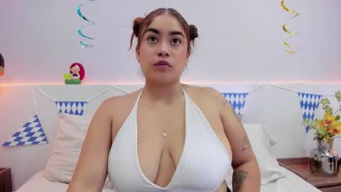 Snapshot of gabriella_luv chatting on 10-11-25, 12:15 gabriella_luv online show from 10-11-25, 12:15