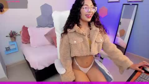 Snapshot of gabriella_rouse_ chatting on 07-25-26, 02:47 Gaby online show from 07-25-26, 02:47